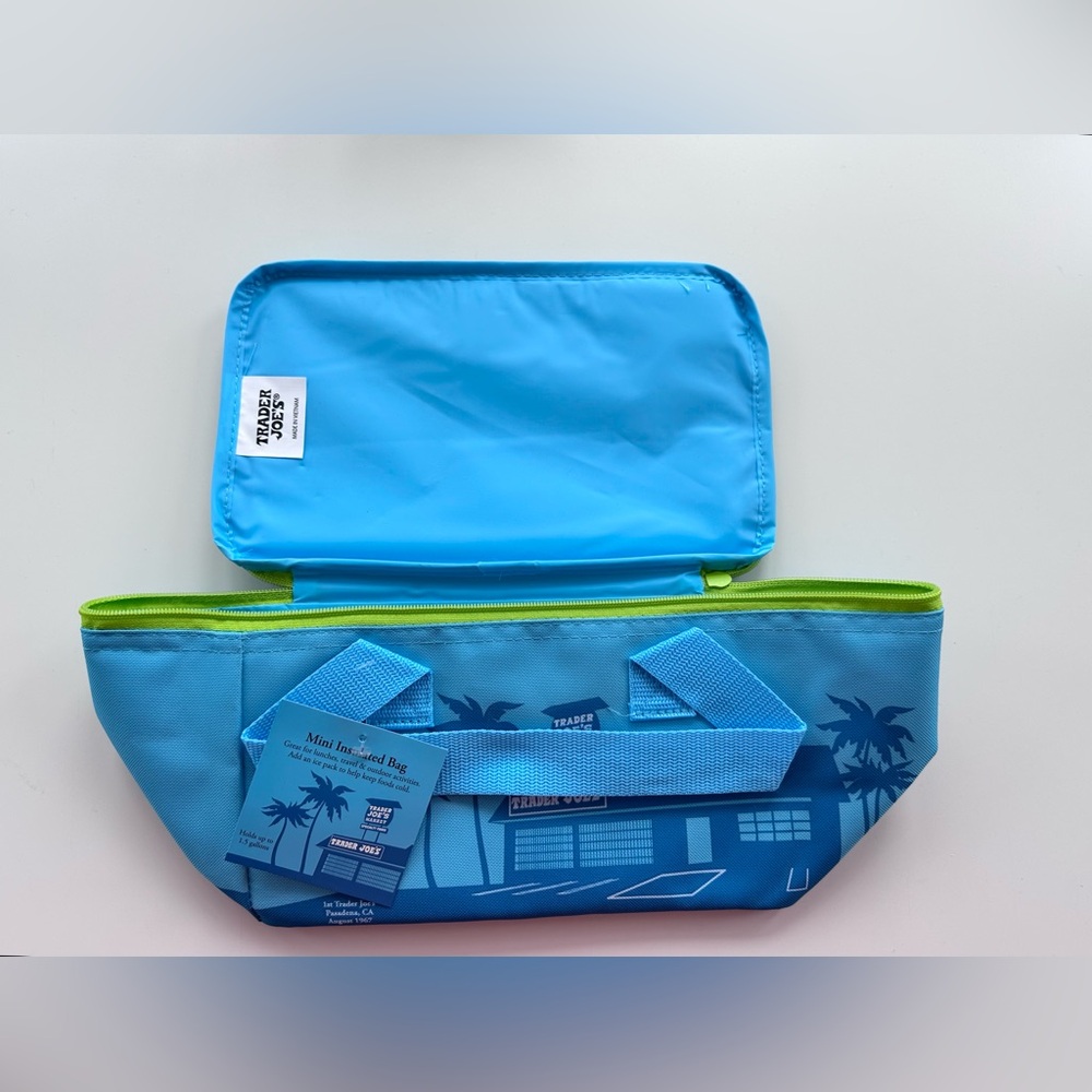 NWT Trader Joe's Turquoise Blue and Lime Green Mini Insulated Bag - Picture 2 of 7